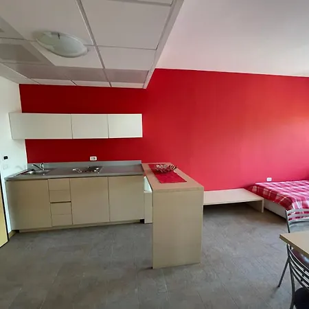 Red House - By Borgolago Apartment Marta