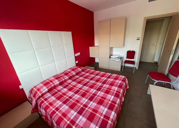 Apartment Red House - By Borgolago